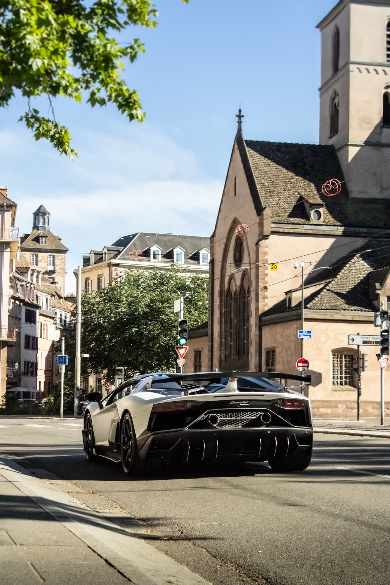 Lamborghini Aventador SVJ Roadster