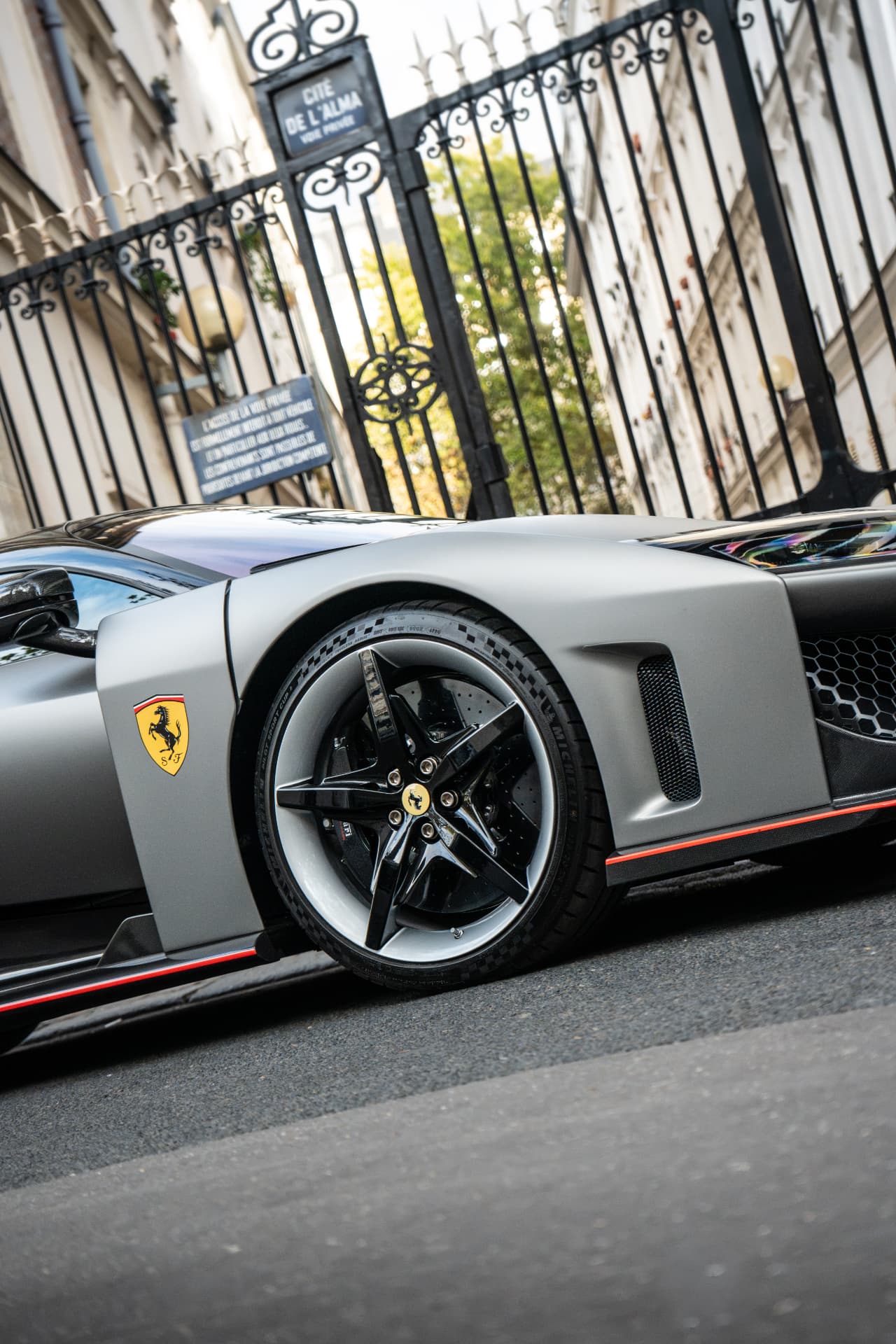 Ferrari F80 à Paris — photo 5