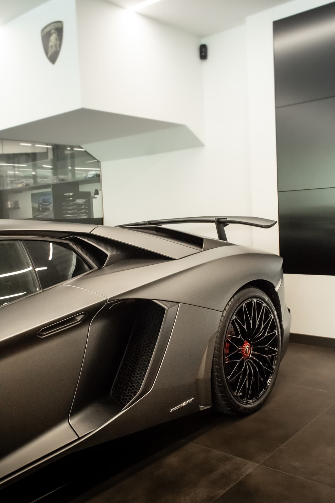 Lamborghini Aventador LP 750-4 SV — 3