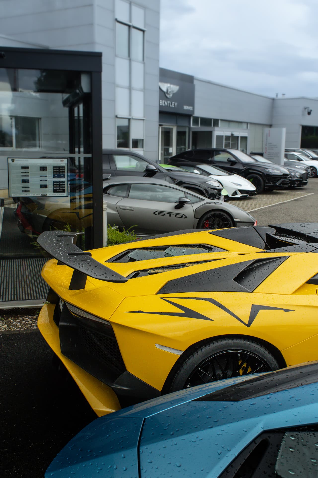 Lamborghini Aventador LP 750-4 SV Roadster — 8