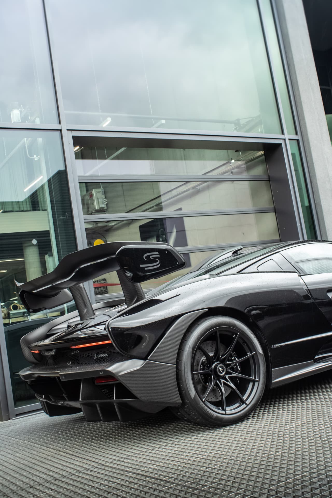 McLaren Senna — 9