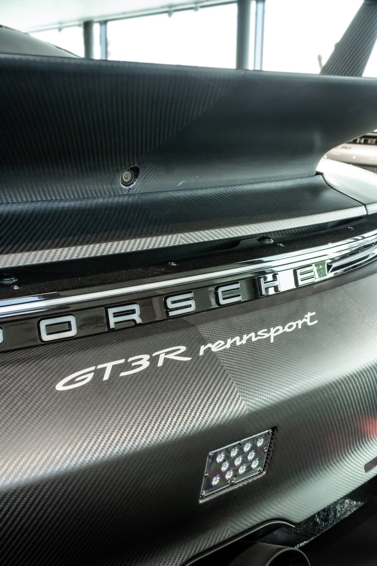 Porsche 911 GT3 R Rennsport au Porsche Zentrum Aargau — photo 12