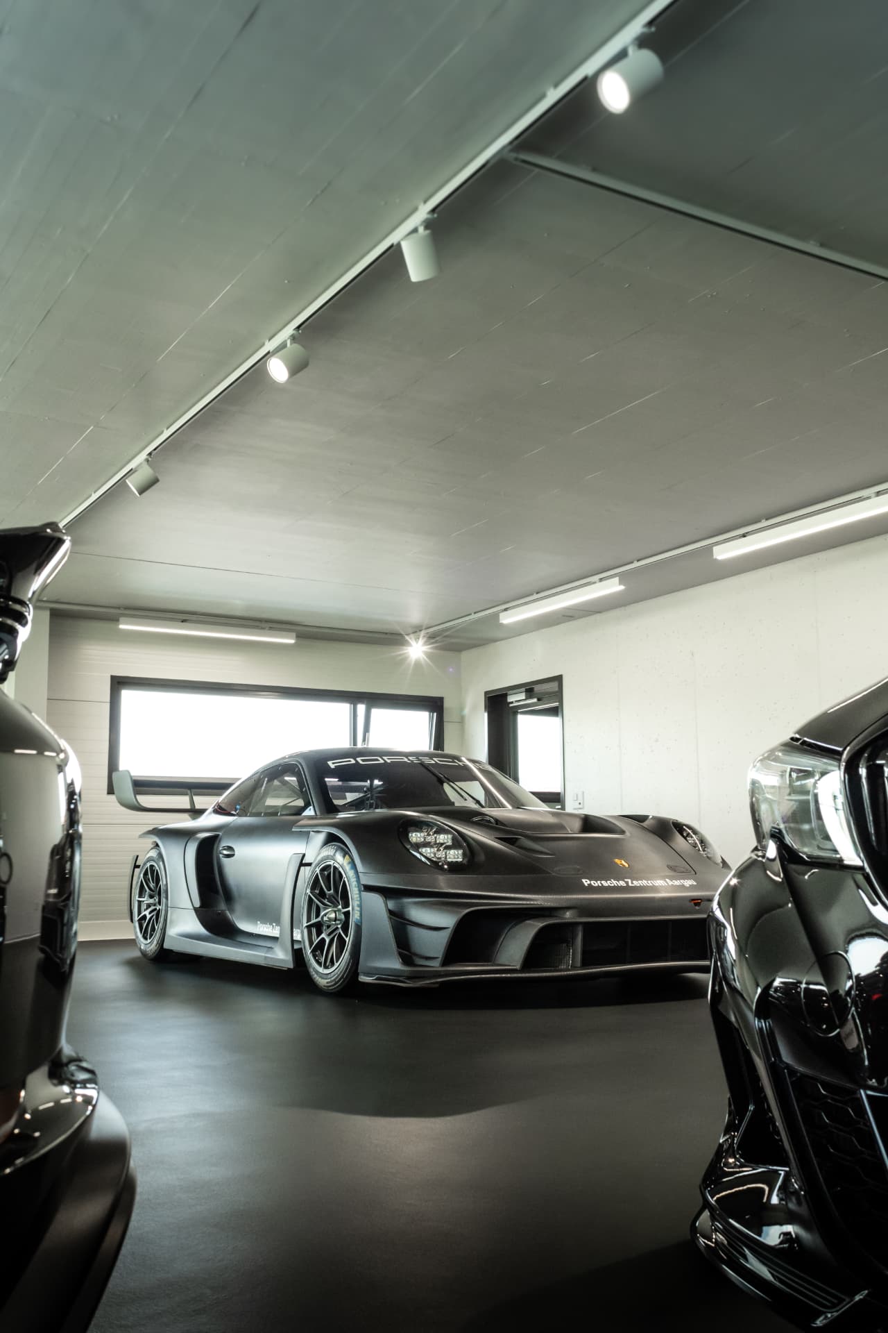 Porsche 911 GT3 R Rennsport au Porsche Zentrum Aargau — photo 2