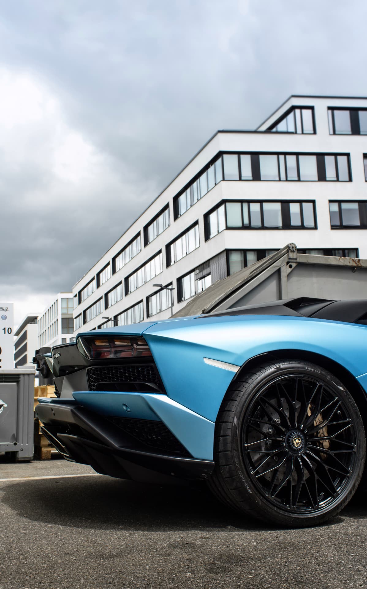 Lamborghini Aventador S — 2