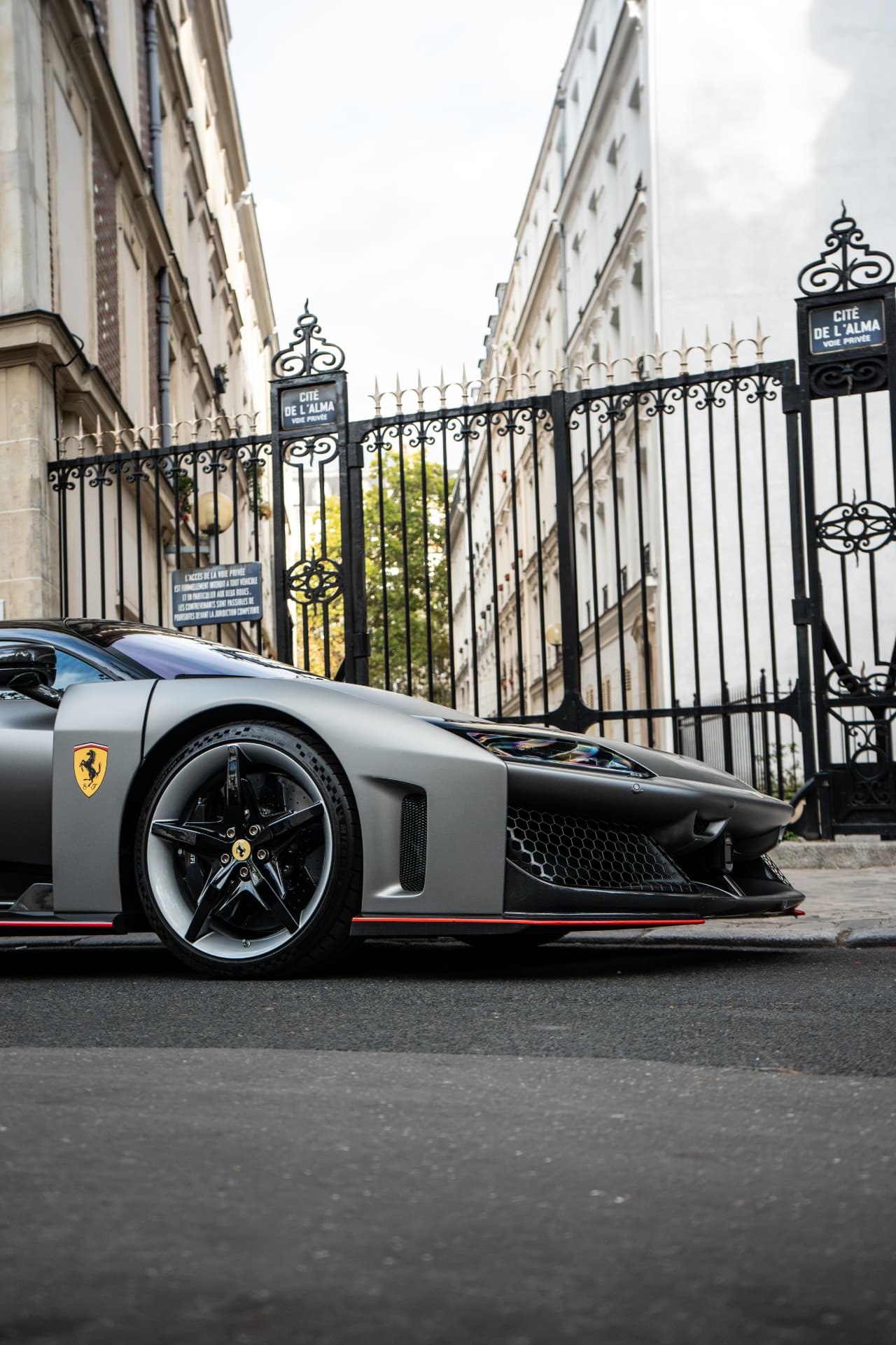 Ferrari F80 à Paris — photo 4