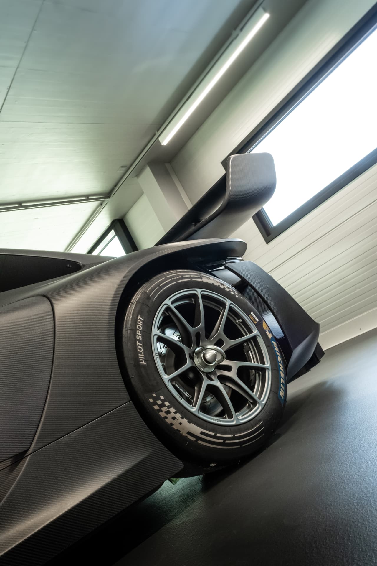 Porsche 911 GT3 R Rennsport au Porsche Zentrum Aargau — photo 7
