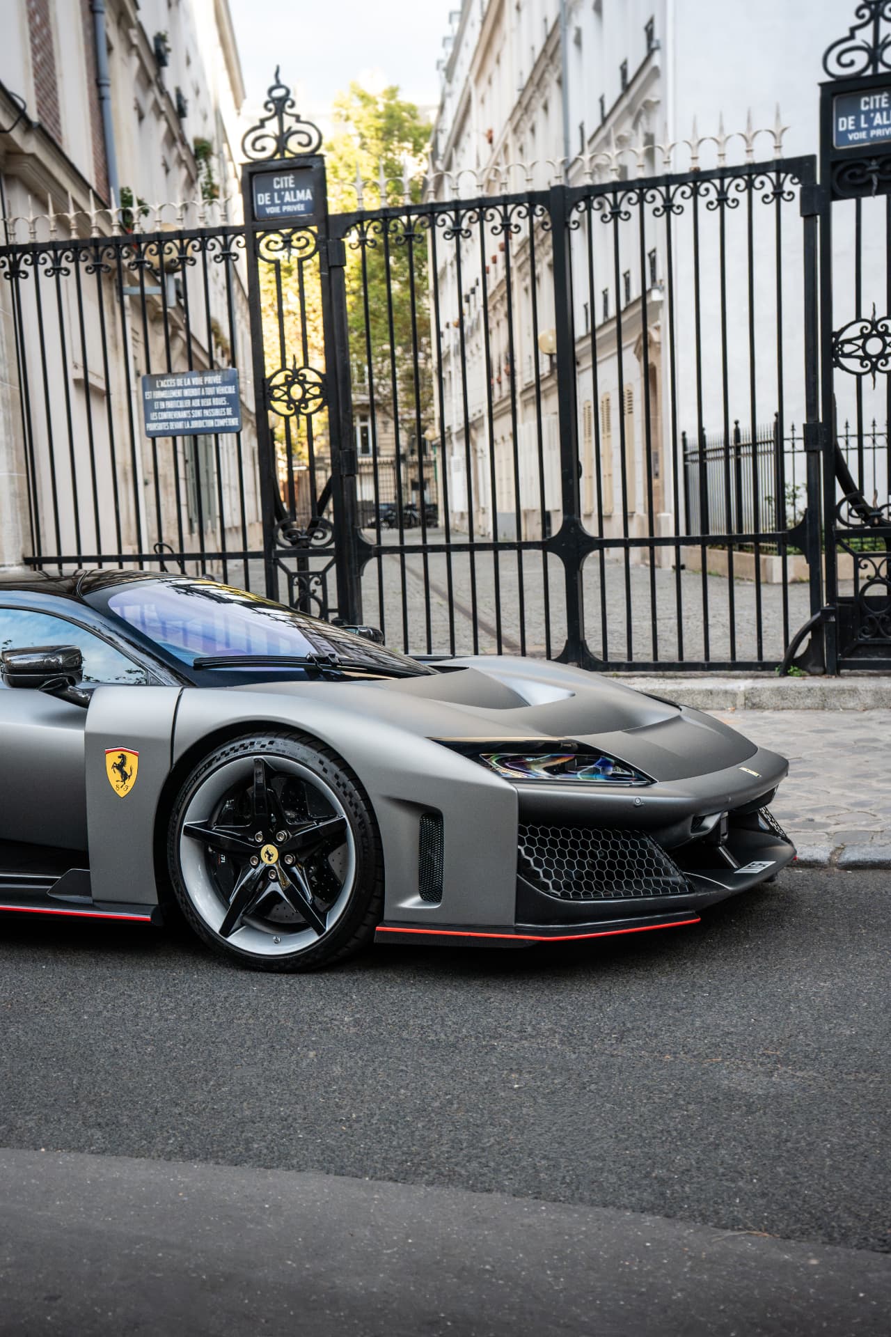 Ferrari F80 à Paris — photo 16