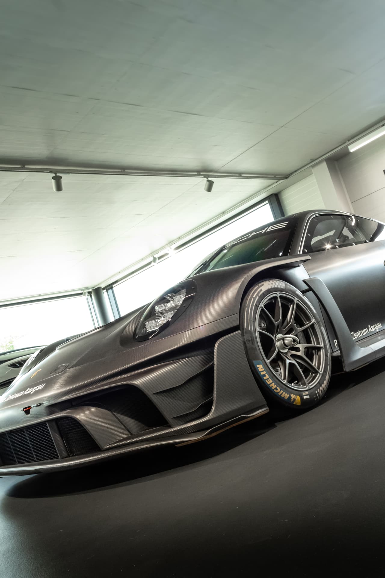 Porsche 911 GT3 R Rennsport au Porsche Zentrum Aargau — photo 5