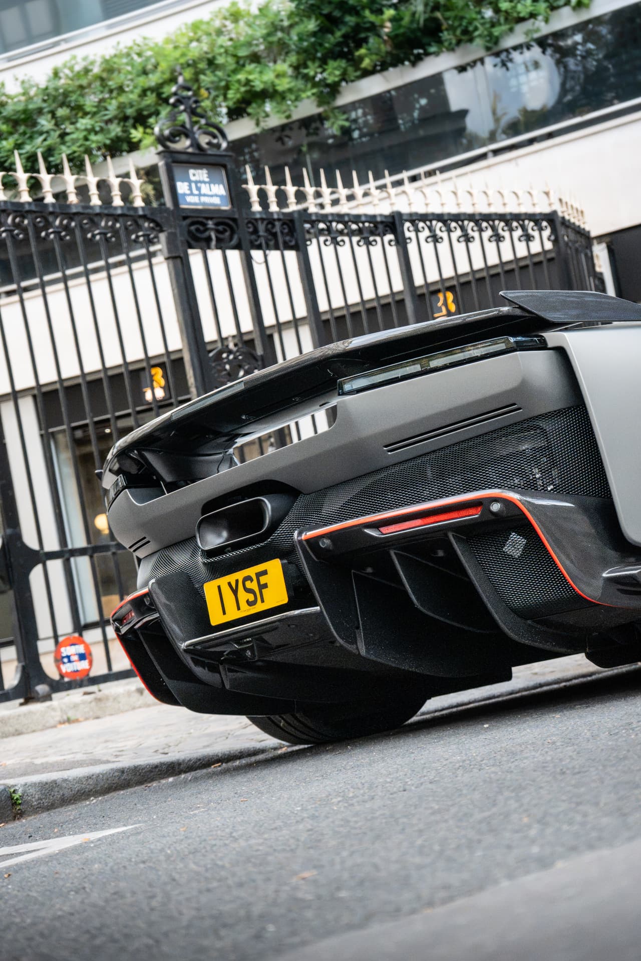 Ferrari F80 à Paris — photo 9